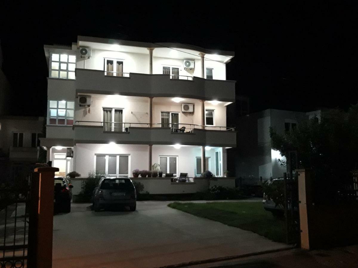 Apartment Family Ulcinj Exterior photo